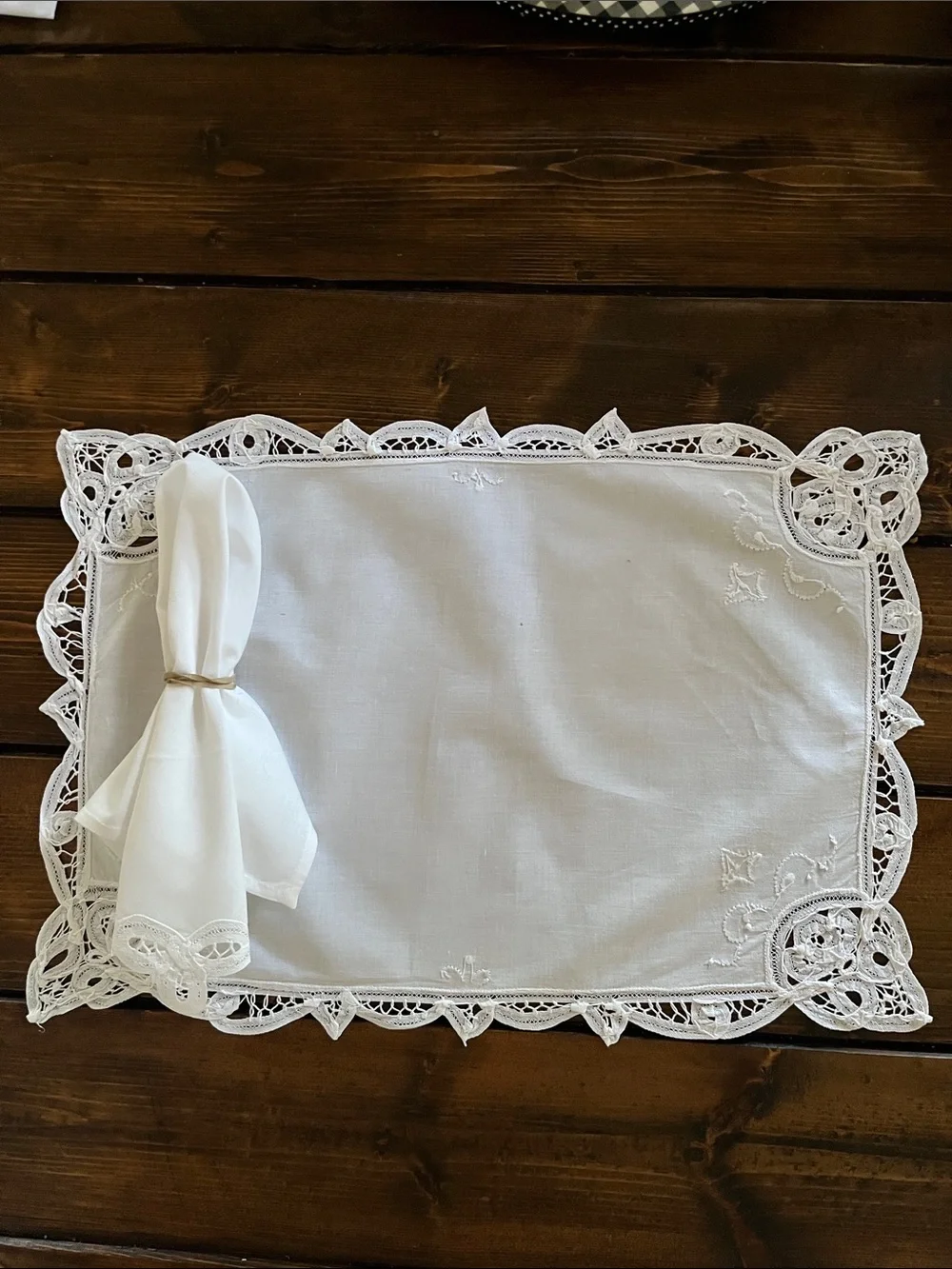 White Embroidered Lace-Edge Table Placemat & Napkin Set of 4
